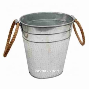 Maceta de metal con acabado rústico, cubo largo, decoración para exteriores e interiores, flor de hierro, metal galvanizado, acabado recubierto de esmalte - Product Image 4