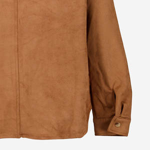 Camisa de estilo callejero informal de gamuza de cuero con diseño de logotipo personalizado transpirable de alta calidad - Product Image 6