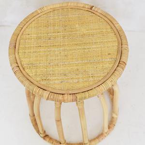 Table basse ronde tissée en rotin indonésien moderne Table d'appoint de détente pour la maison Patio nouvel ensemble de meubles de salle à manger - Product Image 2