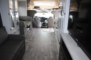 Autocaravana de Lujo ENTEGRA ODYSSEY 2023 Usada, 2.35m, Blanca, para Acampar, Capacidad para 4-6 Personas, Emisión Euro 5, Carga Útil de 11000kg - Product Image 5