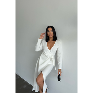 Vestido Blanco de Trabajo con Detalle de Broche, Estilo Elegante Cruzado - Product Image 2