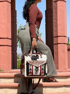 Nouveau élégant mode chaude véritable sacs à dos en cuir de fourrure de vachette usiné à la main élégant sculpture sacs à dos en cuir sacs à dos de Style occidental - Product Image 2