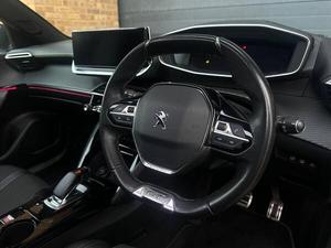 PEUGEOT E-2008 50KWH USADO, Volante a la Izquierda/Derecha - Product Image 3