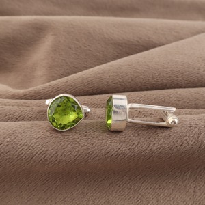 Boutons de manchette artisanaux en pierre de péridot, sertis dans de l'argent sterling 925, bijoux unisexes faits à la main, élégants, pour occasions formelles, cadeau - Product Image 1