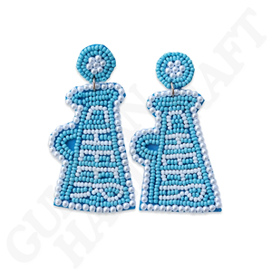 Pendientes de megáfono con cuentas azul marino hechos a mano personalizados para el día del juego, accesorios de porristas, joyería de puerta trasera de declaración - Product Image 3
