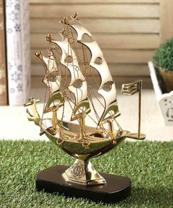 Bateau en laiton avec socle en bois Article parfait pour la décoration de la maison et les cadeaux Pièce maîtresse décorative de la meilleure qualité. - Product Image 5