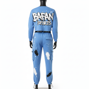 Conjunto Deportivo para Mujer, Top Corto y Pantalones Jogger, Color Azul Cielo, Algodón y Poliéster, Felpa de 300 GSM, Tacto Suave, Logotipo Personalizado con Serigrafía - Product Image 2