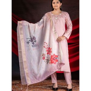 Elégant ensemble Roman Kurti en viscose avec broderie à la main Floral Dupatta et pantalon assorti pour tenue festive et décontractée - Product Image 1