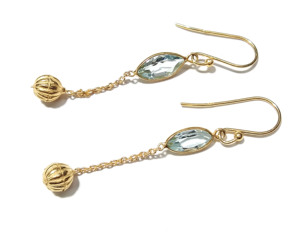 Boucles d'oreilles pendantes en forme de marquise facettée en topaze bleue naturelle, plaquées or sur argent, pour femmes, à porter pour les fêtes - Product Image 1