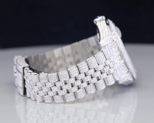 Montre de luxe en acier inoxydable de qualité supérieure, cadran saphir, résistance à l'eau 3 BAR, double mouvement ETA, design glacé, clarté VVS - Product Image 3