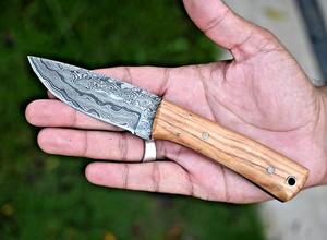 มีดล่าสัตว์ใบมีดเหล็กดามัสกัสคุณภาพพรีเมียม พร้อมปลอกหนัง รองรับ OEM มีดสำหรับตั้งแคมป์ - Product Image 2