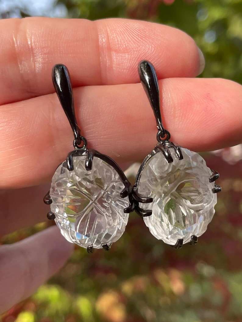 ตามภาพที่แสดง