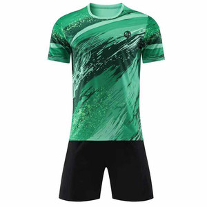 Uniforme de football sur mesure de qualité supérieure, tissu en polyester respirant pour l'entraînement et les vêtements de sport pour hommes adultes - Product Image 1