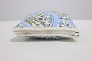 Sac imprimé à la main avec un riche travail d'impression culturelle, conçu pour un transport quotidien confortable, un usage quotidien et un choix de cadeau - Product Image 2