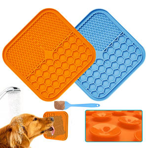 Factory Wholesale Silicone <b>Dog</b> Lick Mat with Strong Suction Cups for <b>Bathing</b> Grooming Training Stress Relief and Slow Feeding - Product Image 6