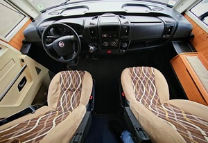 รถยนต์เฟียต ราปิโด ปี 2012 ระยะทาง 98,000 ไมล์ 4 ที่นั่ง สีชมพู โครงสร้างเหล็ก - Product Image 3