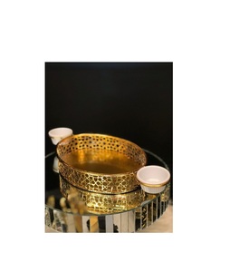 Bandeja de servicio de metal de calidad superior bellamente hecha a mano con ilustraciones detalladas únicas para la decoración elegante de la Mesa del hogar - Product Image 2