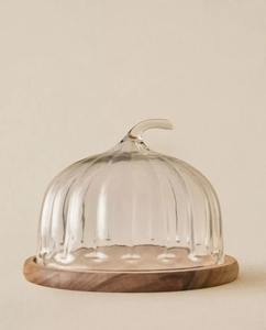 Plat à gâteau en bois antique en forme de citrouille - Product Image 1