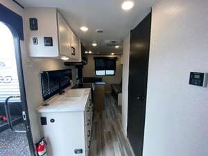 Nuevo Jayco J-a-y F-l-i-g-h-t S-L-X 210QB 2026 listo para la venta - Product Image 4