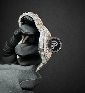 Stainless Steel VVS Round Brilliant Cut Moissanite Diamond Iced Out Hip Hop Round Dial <b>Case</b> Wristwatch For Unisex Wear - Product Image 5