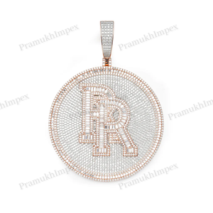 Colgante personalizado de alta calidad, Baguette Moissanite, accesorio de moda de Hip Hop de lujo con chapado en oro, pieza de declaración, joyería - Product Image 1