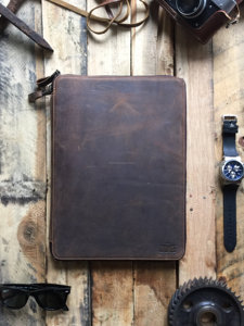 Porte-documents A4 portable en cuir véritable vintage, compartiment pour ordinateur portable, élégant et durable pour les professionnels et les entreprises - Product Image 2