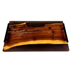 Elegante y Duradera Bandeja de Servicio de Madera y Resina para Decoración del Hogar y Eventos Especiales para Servir Bebidas y Aperitivos, Bandeja de Servicio a Precio de Mayoreo - Product Image 1