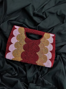 Bolso de Mano Ecológico de Lujo con Cuentas Rojas y Doradas Bordadas, Correa Única Abierta para Navidad, Pascua, Halloween, Cumpleaños, Día de San Valentín - Product Image 6