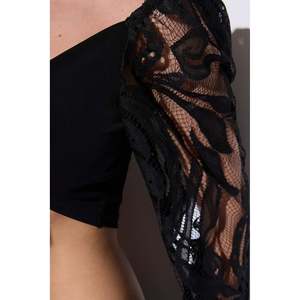 Blusa Corta con Mangas de Encaje y Lazo Delantero - Product Image 5