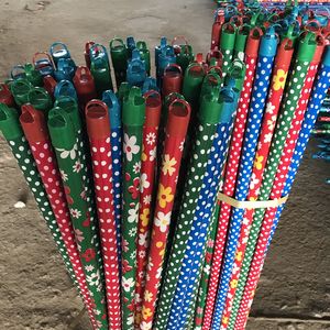 Mango de escoba de madera Flor y Palo de fregona punteada Escoba ecológica para limpiar Alto estándar - Product Image 6