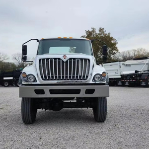 Camion tracteur poids lourd diesel 6x4 à conduite à gauche pour la chaîne d'approvisionnement internationale et le transport routier - Product Image 1
