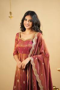 Hermoso Salwar Kameez para Mujer, Completamente Cosido, Tradicional, de Secado Rápido, Estilo Indio de Alta Calidad, con Lentejuelas Bordadas para Fiesta - Product Image 4