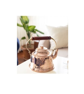 Stunning vintage hammered design copper <b>kettle</b> crafted for tea enthusiasts collectors and home kitchen table displays. - Product Image 6