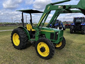 Tractor agrícola original John Deere 5105 usado en buen estado con cargador frontal. Tractor John Deere 5105 4x4 disponible en stock. - Product Image 5
