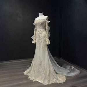 Vestido de Novia Sirena Elegante NT94 con Cuello Barco, Cola Capilla, Encaje, Flores de Cristal y Estilo Moderno - Product Image 2