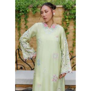 Robe kaftan à imprimé floral Sorbetto pour les occasions de fête - Product Image 2