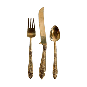 Fabricant vendant des ensembles de couverts en acier inoxydable poli or de designer, disponibles en finition personnalisée pour le marché occidental - Product Image 1