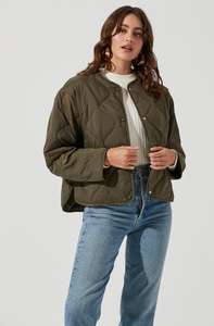 Blouson bombardier matelassé uni sur mesure pour femmes sur mesure de couleur unie vente en gros de vestes matelassées élégantes d'entraînement pour femmes minces - Product Image 5