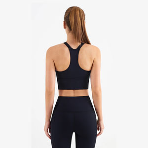 Venta al por mayor de sujetadores deportivos para gimnasio para mujer y Top corto con logotipo negro personalizado transpirable y sin costuras sujetador de yoga y Sujetador deportivo trasero para mujer - Product Image 2