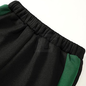 Ensemble de survêtement confortable pour enfants, idéal pour la course, le jeu et l'entraînement - Product Image 4