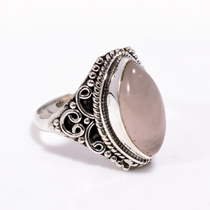 แหวนเงินแท้ 925 ประดับด้วยโรสควอตซ์ทรงมาร์ควิส งานฝีมือ สำหรับผู้หญิง แฟนสาว หรือใช้ได้ทั้งชายและหญิง เหมาะสำหรับเป็นของขวัญวันครบรอบ - Product Image 3