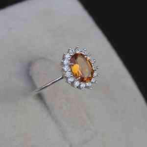 Anillo de Plata de Ley con Citrino Ovalado, Joyería de Piedra Natalicia de Noviembre, Hecho a Mano, Elegante Regalo para Mujer, Diseño Bohemio - Product Image 5