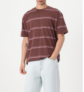 Logo personnalisé T-Shirt hommes léger qualité supérieure en vrac quantité hommes T-Shirt dernière conception à bas prix hommes T-Shirt à vendre - Product Image 3