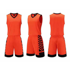 Conjunto de uniforme de baloncesto de poliéster personalizado 100% nuevo estilo hecho en Pakistán - Product Image 4