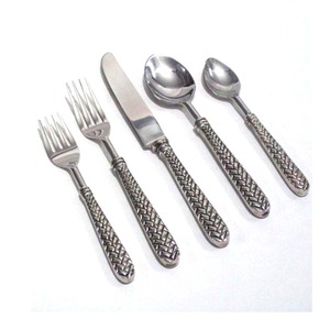 Vente en gros de couverts en argent de luxe ensembles poignée rustique couverts en métal mariage en acier inoxydable pour les acheteurs mondiaux - Product Image 4