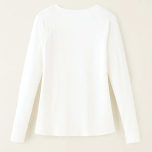 เสื้อยืดแขนยาวผู้หญิงแบบสั่งทำพิเศษ เป็นมิตรกับสิ่งแวดล้อม ผ้าฝ้าย 100% คอกลม สีพื้น ไม่ยับ แห้งเร็ว ระบายอากาศได้ดี รับผลิตแบบ OEM - Product Image 2