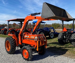 KUBOTA L2350 4WD Mini Farm Wheel <b>Tractor</b> High Quality 25HP Diesel Engine Walking <b>Tractor</b> Agriculture New <b>Used</b> Very Cheap Price - Product Image 1