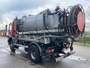 Camion-citerne d'occasion Mercedes-Benz Atego 1828 4x4 de 2003 pour l'aspiration et le nettoyage des boues d'assainissement municipal - Product Image 5