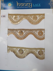 Elegante encaje bordado floral negro con detalles intrincados para vestidos de novia sofisticados y ropa de noche - Product Image 3