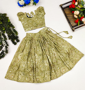 Lehenga Choli Shoryam Fashion Mehandi Bandhani para Niñas |   Traje Tradicional Étnico Indio para Niños, Completamente Cosido, para Bodas y Fiestas - Product Image 1